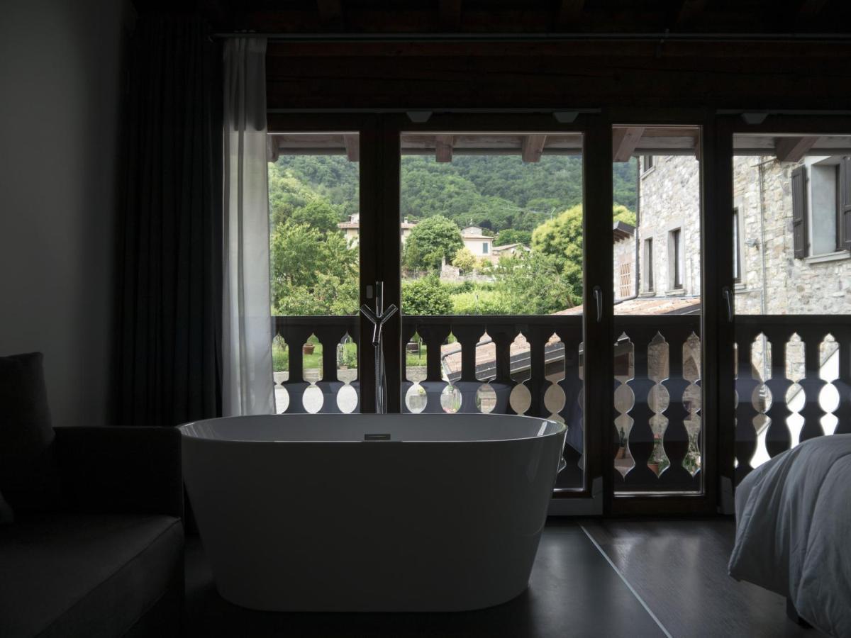 La Terrazza Sulle Vigne B&B คอร์เตฟรังกา ภายนอก รูปภาพ