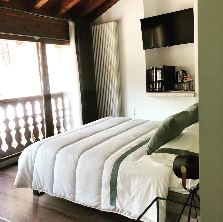 La Terrazza Sulle Vigne B&B คอร์เตฟรังกา ภายนอก รูปภาพ