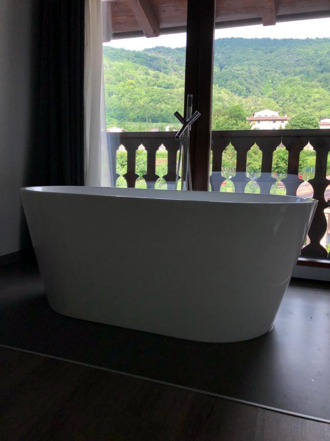 La Terrazza Sulle Vigne B&B คอร์เตฟรังกา ภายนอก รูปภาพ