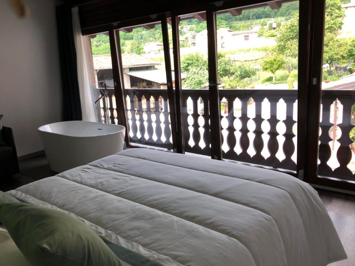 La Terrazza Sulle Vigne B&B คอร์เตฟรังกา ภายนอก รูปภาพ