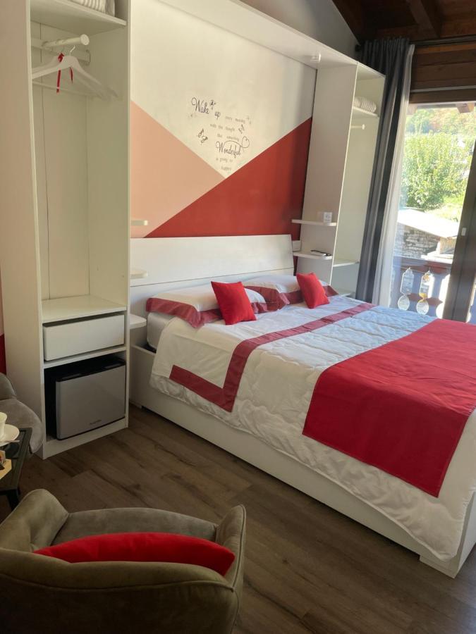 La Terrazza Sulle Vigne B&B คอร์เตฟรังกา ภายนอก รูปภาพ