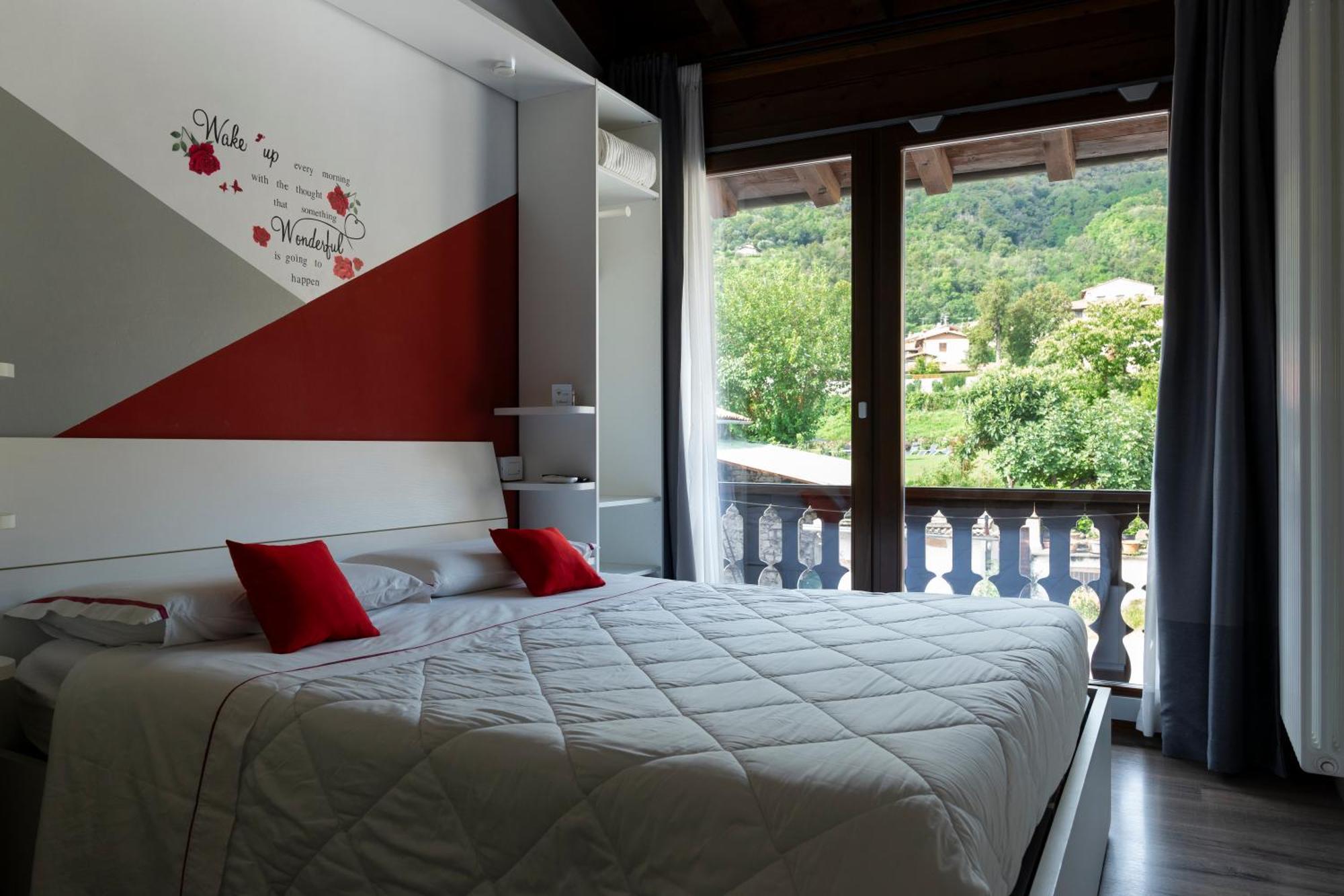 La Terrazza Sulle Vigne B&B คอร์เตฟรังกา ภายนอก รูปภาพ
