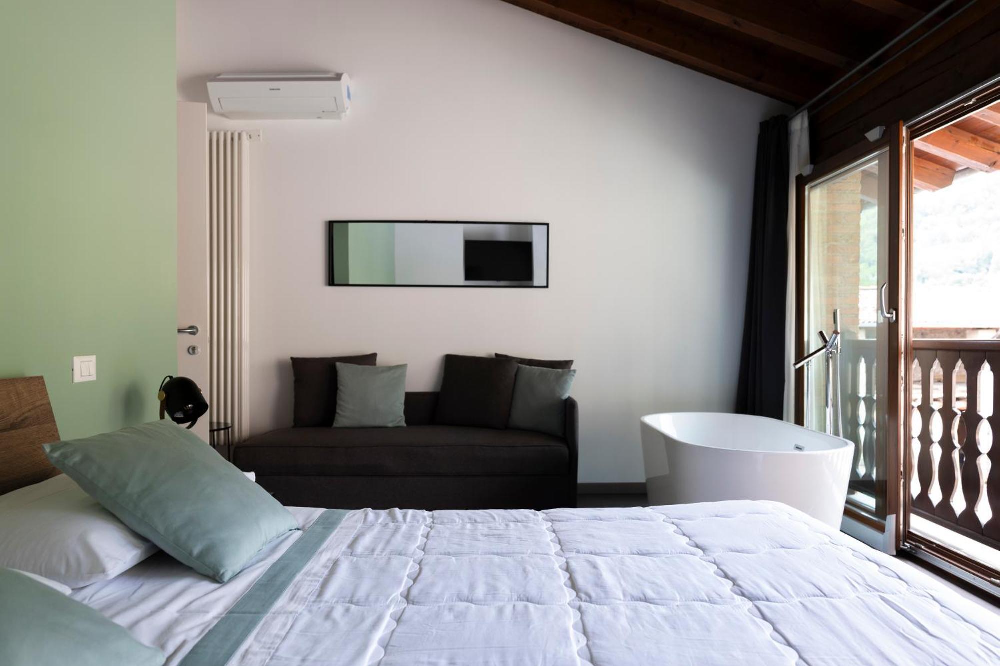 La Terrazza Sulle Vigne B&B คอร์เตฟรังกา ภายนอก รูปภาพ
