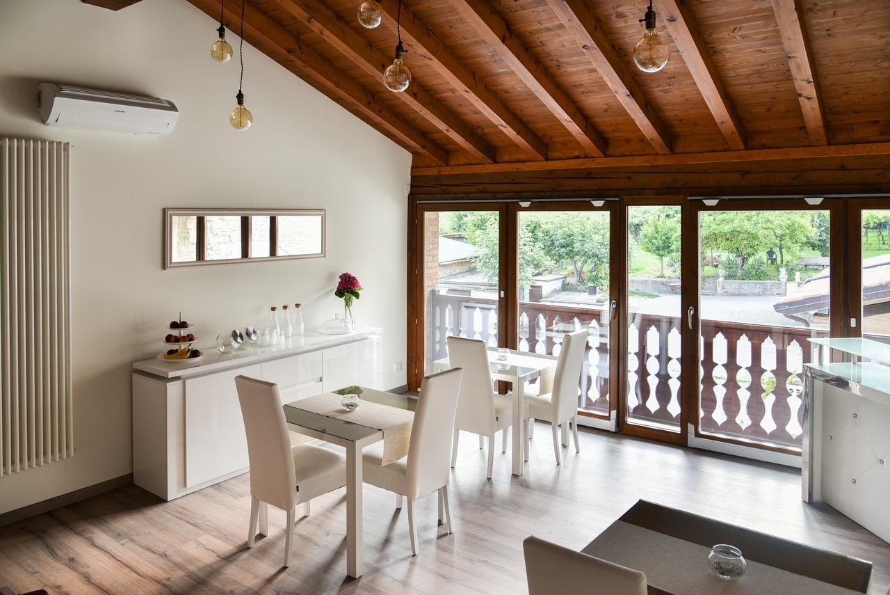La Terrazza Sulle Vigne B&B คอร์เตฟรังกา ภายนอก รูปภาพ
